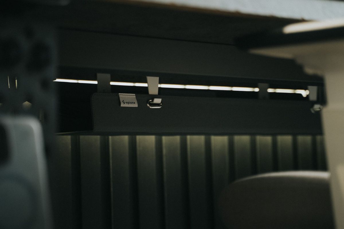 Cable Management for Home Offices: A Beginner's Guide to a Tidy Desk